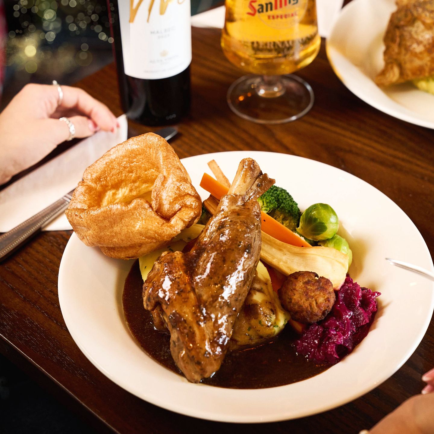 Christmas Day Lunch, Dinner & Dining at The Golden Lion in Bromsgrove